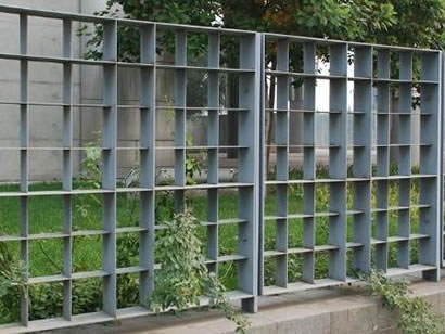 <a href='http://m.lszyjy.com/index.php?show--cid-15-id-14.html'target='_blank'><a href='http://m.lszyjy.com/index.php?show--cid-15-id-14.html'target='_blank'>鋼格板護欄</a></a>